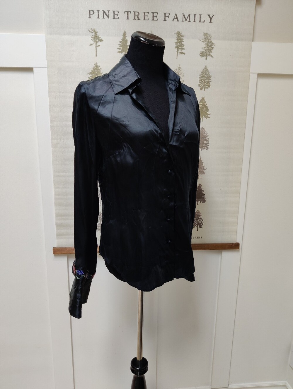 Holt Renfrew Collection Black 100% Silk Beaded Cuff Collar Blouse 10 - Picture 2 of 8
